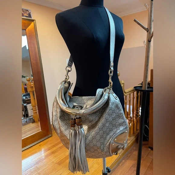 Gucci GG Signature Indy Large - Picture 3 of 16